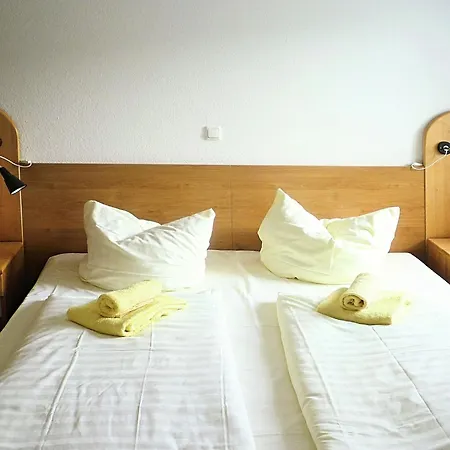 Modernes Mit Zentralheizung In Willingen, Cleaning Included شقة *