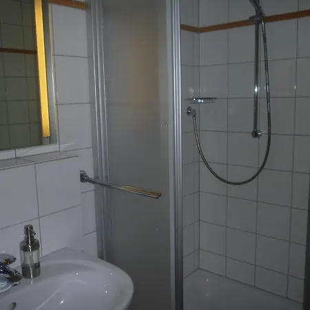 Modernes Mit Zentralheizung In Willingen, Cleaning Included شقة